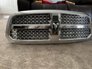 Used Front Grill for Ram 1500 2009-2018 for Sale